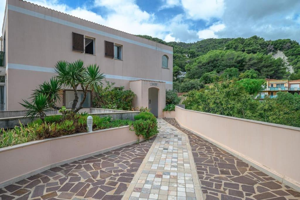 La Julia - Calme - Spacieux - Parking Prive - Climatisation Appartement *