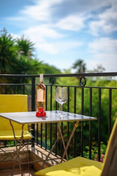 Appartement La Julia - Calme - Spacieux - Parking Prive - Climatisation Menton
