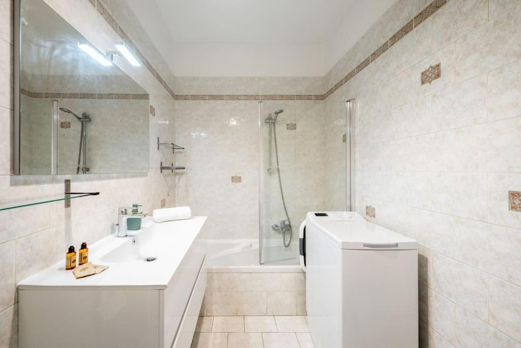 La Julia - Calme - Spacieux - Parking Prive - Climatisation Appartement