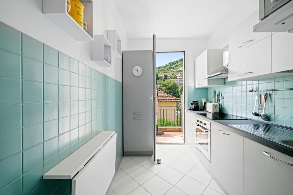 Apartment La Julia - Calme - Spacieux - Parking Prive - Climatisation Menton